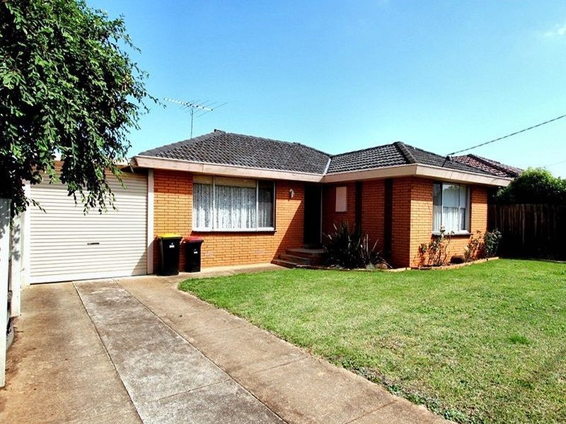 10 Hudson Place, Melton VIC 3337