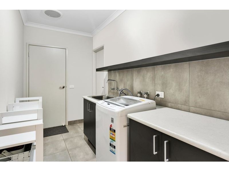 58 Dalray Crescent, Kurunjang VIC 3337