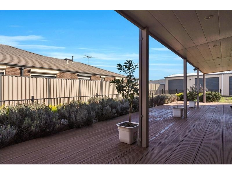 58 Dalray Crescent, Kurunjang VIC 3337