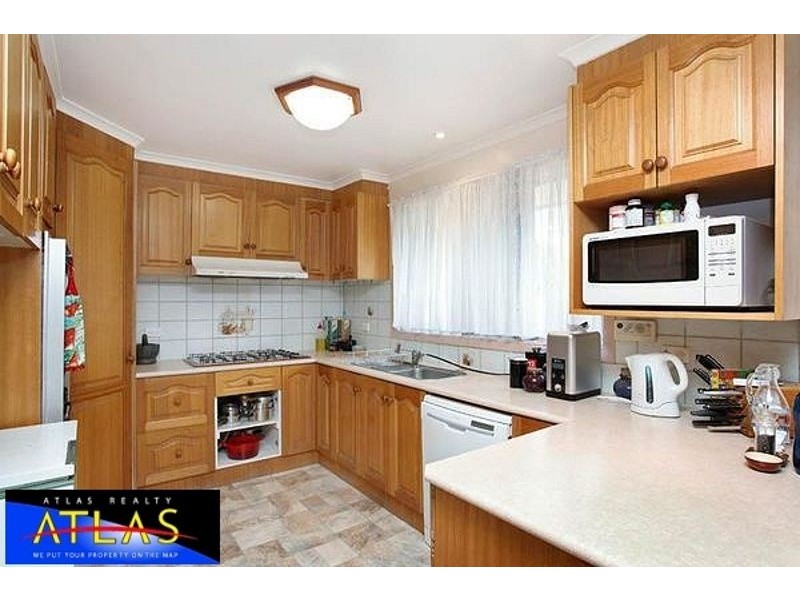 14 OLDERSHAW ROAD, Melton VIC 3337