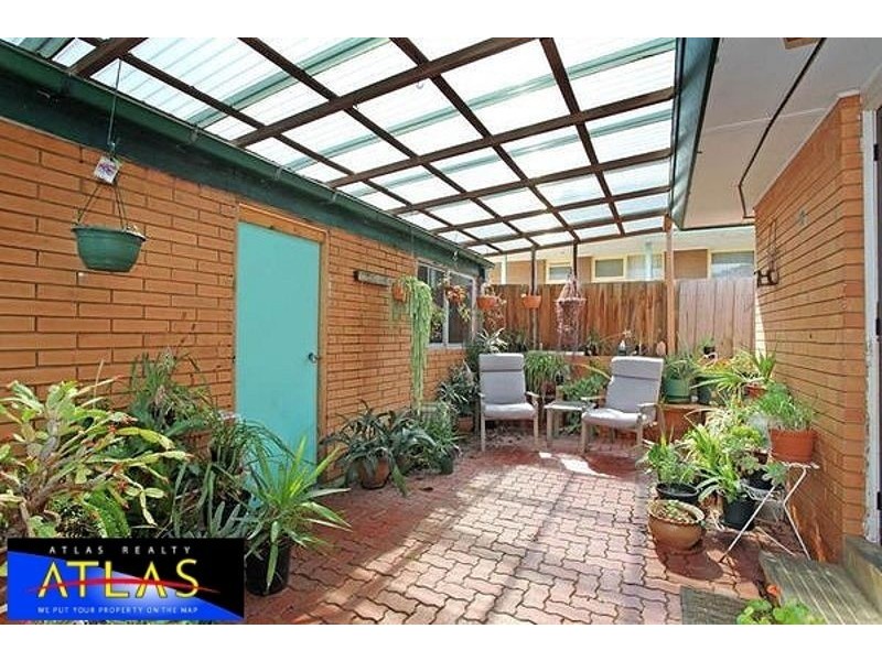 14 OLDERSHAW ROAD, Melton VIC 3337