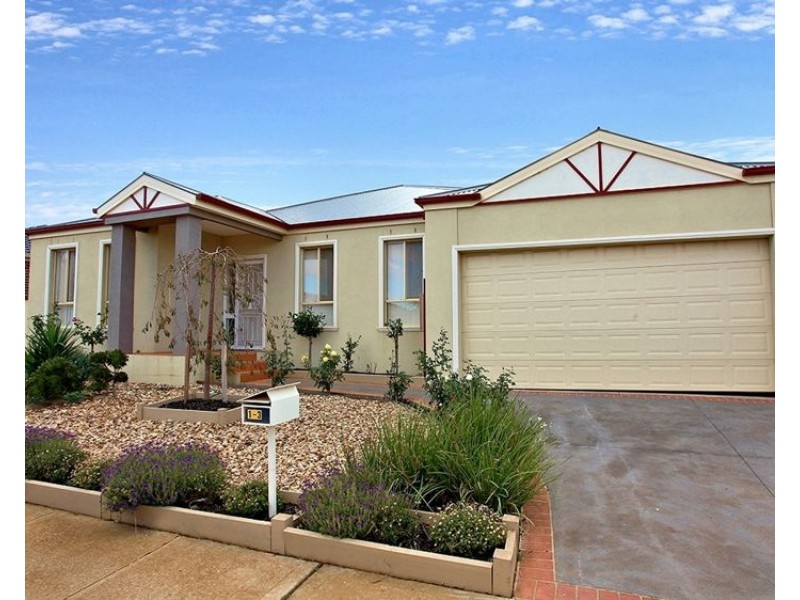 1/3 Sirius Way, Kurunjang VIC 3337