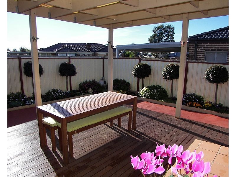 1/3 Sirius Way, Kurunjang VIC 3337