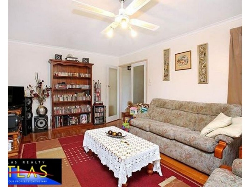 14 OLDERSHAW ROAD, Melton VIC 3337