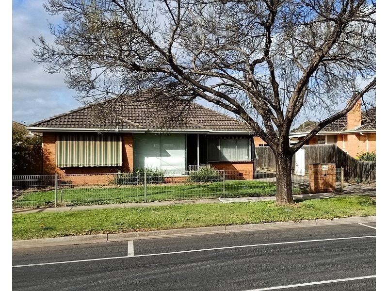 43 Henry Street, Melton VIC 3337