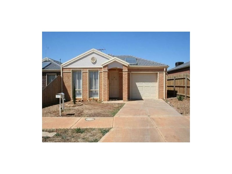 11 Granholm Grove, Melton West VIC 3337