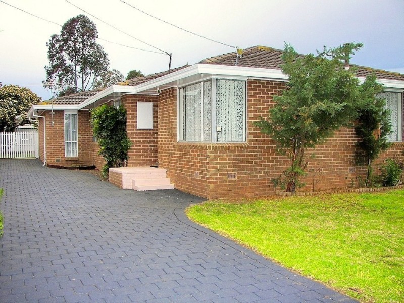 7 Tamar Drive, Melton South VIC 3338
