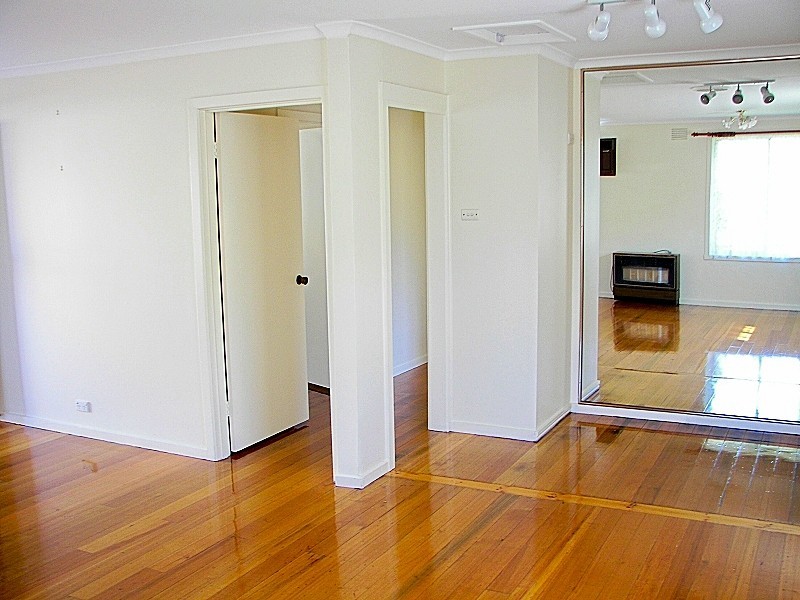 7 Tamar Drive, Melton South VIC 3338