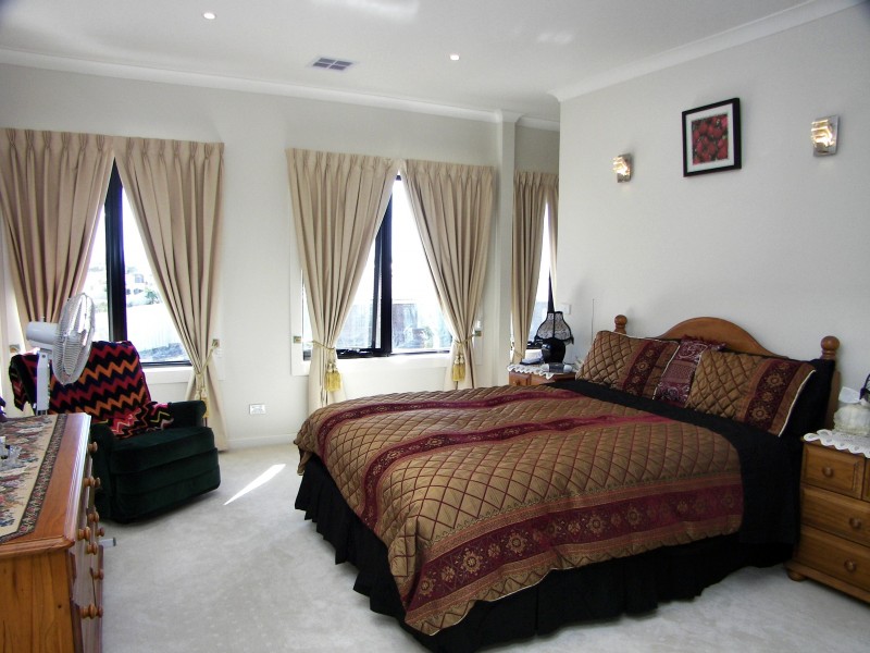 14 Fiddelwood Turn, Melton VIC 3337