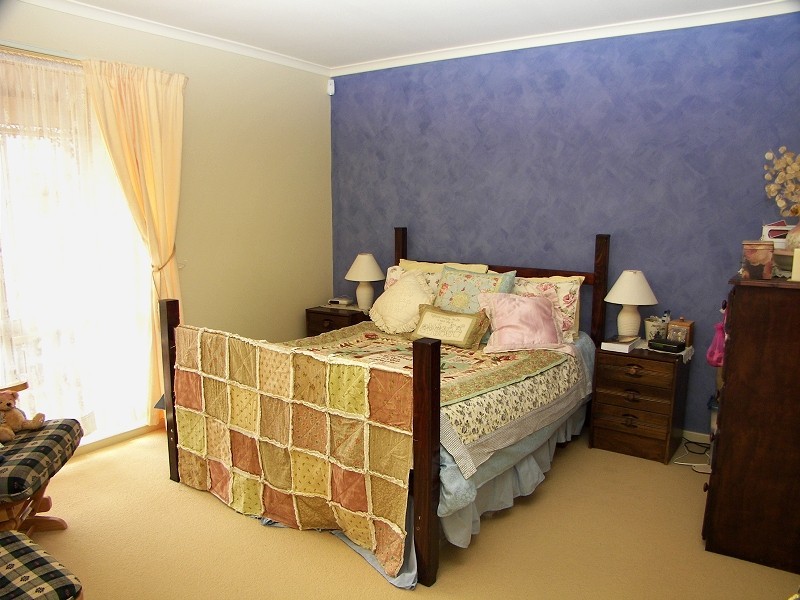 19 Lagarna Drive, Melton VIC 3337