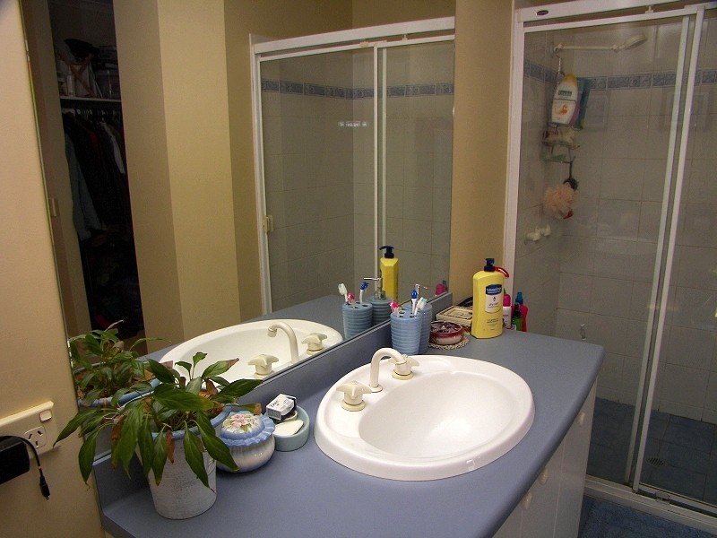 19 Lagarna Drive, Melton VIC 3337