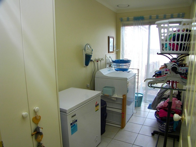 19 Lagarna Drive, Melton VIC 3337