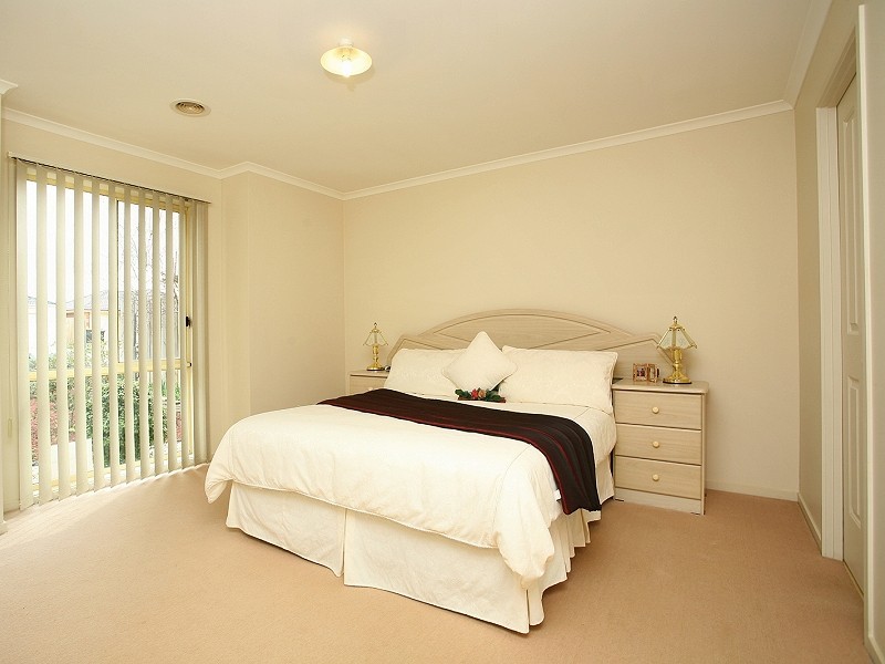 6 Kayla Way, Kurunjang VIC 3337