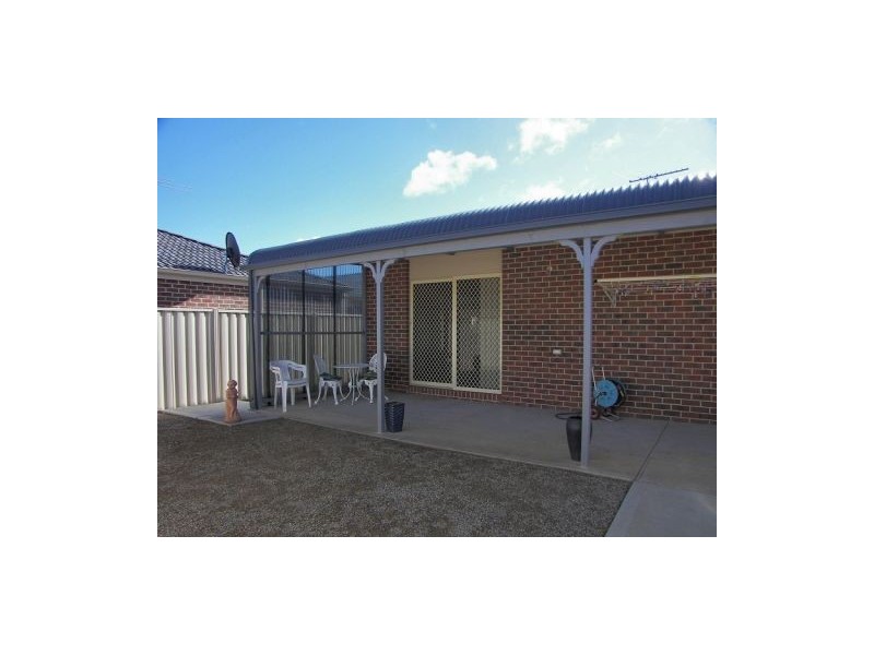 31 Scarborough Crescent, Melton VIC 3337