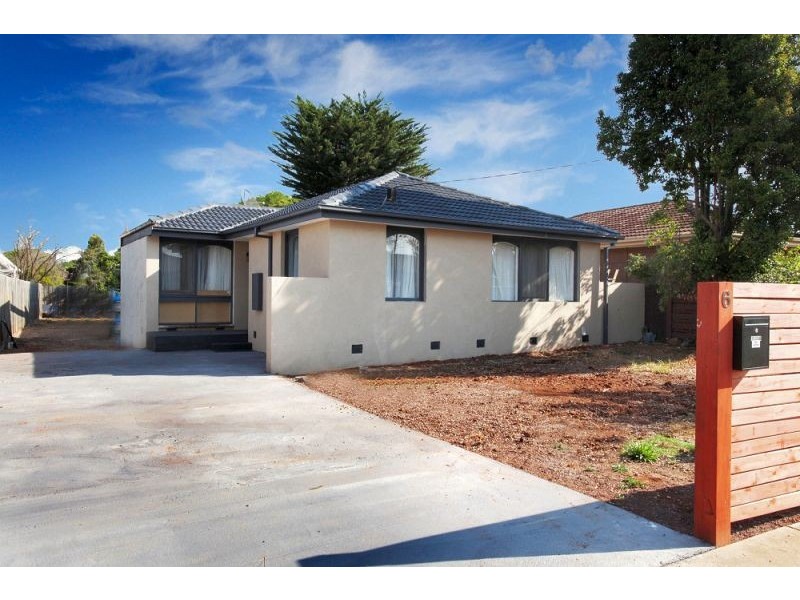6 Perry Close, Melton VIC 3337