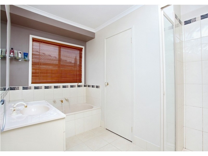 8 Rosemont Rise, Melton VIC 3337