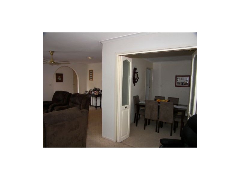 33 Lachlan Road, Melton South VIC 3338