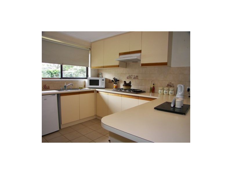 33 Lachlan Road, Melton South VIC 3338