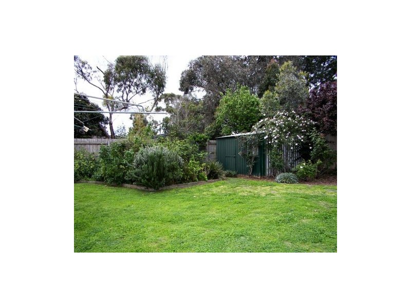 33 Lachlan Road, Melton South VIC 3338