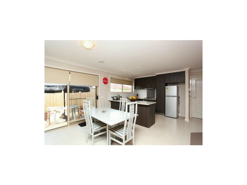 3/36 Kurrujong Crescent, Melton South VIC 3338
