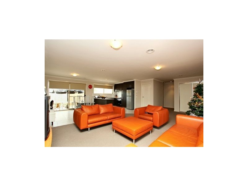 3/36 Kurrujong Crescent, Melton South VIC 3338