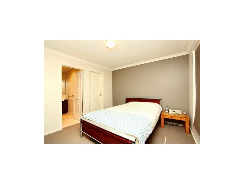 3/36 Kurrujong Crescent, Melton South VIC 3338