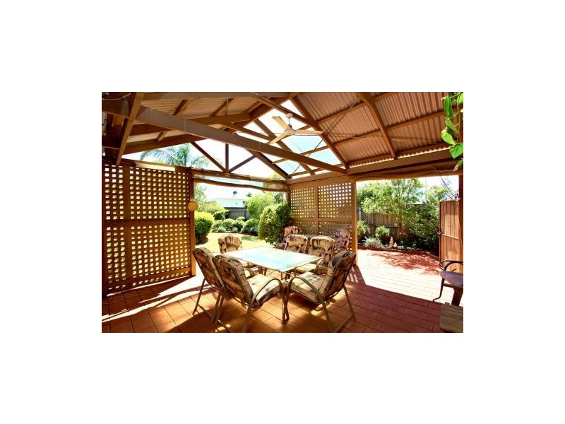 2 Black Dog Drive, Brookfield VIC 3338