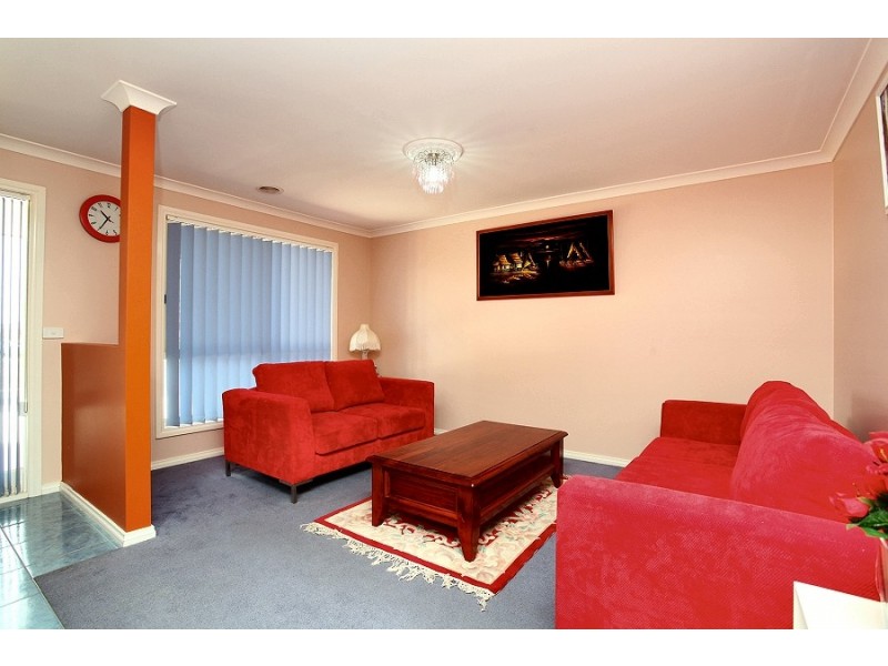 8 Thomasz Place, Melton VIC 3337