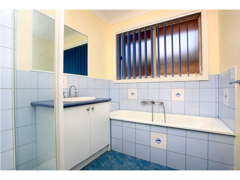 8 Thomasz Place, Melton VIC 3337