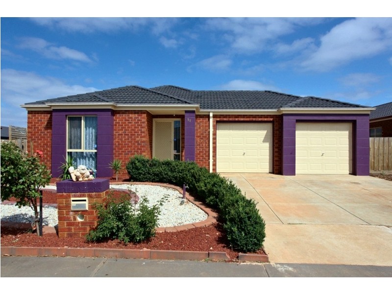 11 Kayla Way, Kurunjang VIC 3337