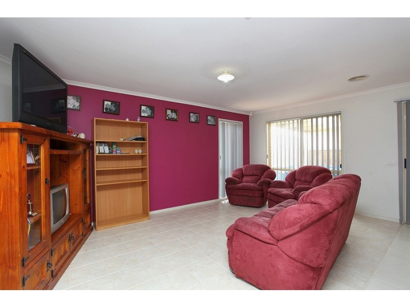 11 Kayla Way, Kurunjang VIC 3337