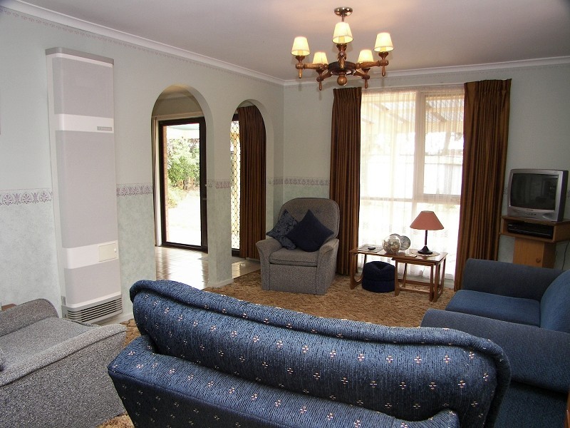 35 Lachlan Road, Melton South VIC 3338