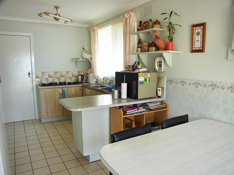 35 Lachlan Road, Melton South VIC 3338