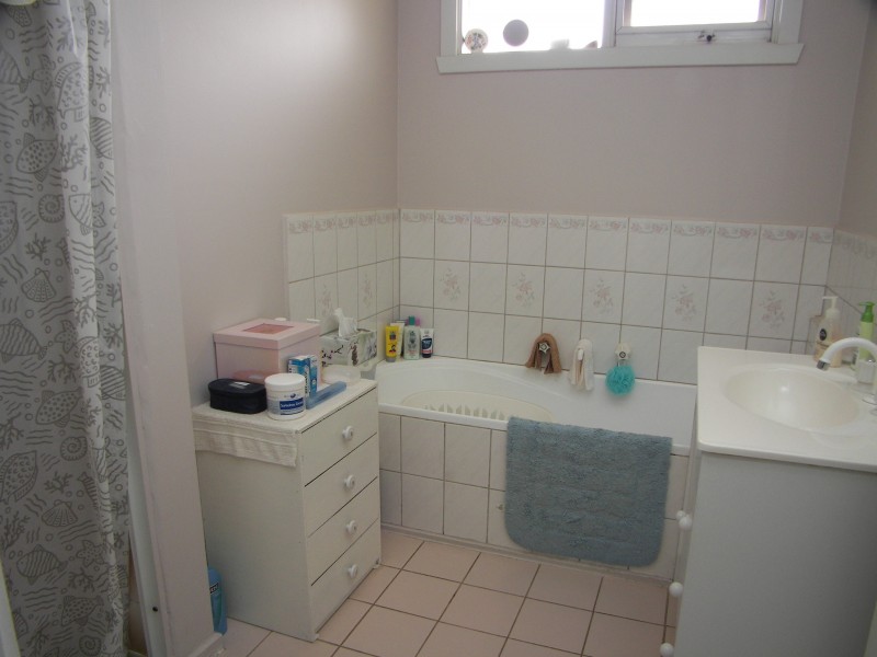 35 Lachlan Road, Melton South VIC 3338