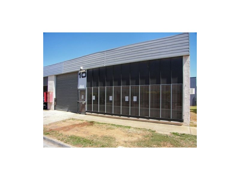 10/10 Norton Drive, Melton VIC 3337