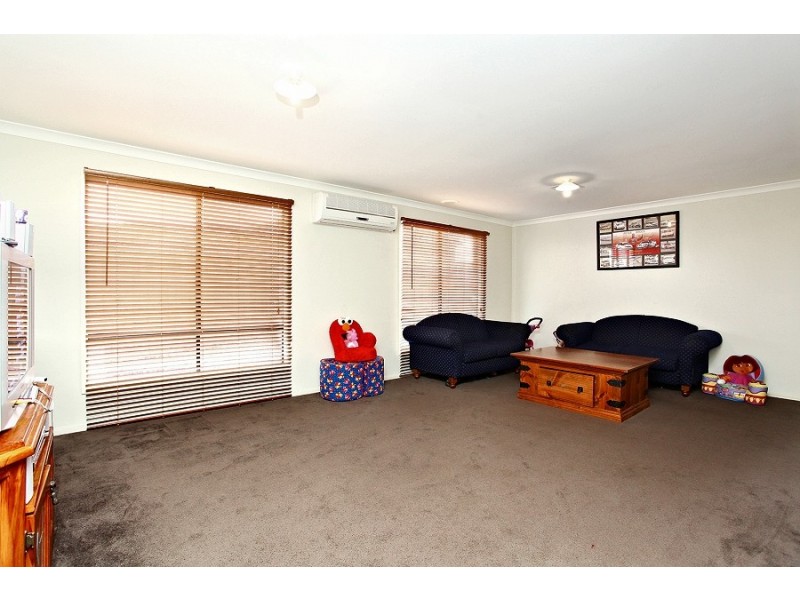 2 Saintly Court, Kurunjang VIC 3337