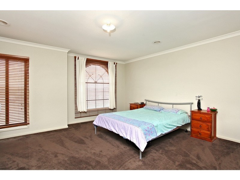 2 Saintly Court, Kurunjang VIC 3337