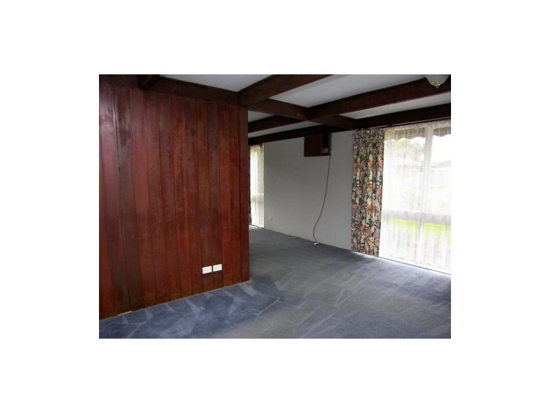 3 Cheshire Avenue, Melton South VIC 3338