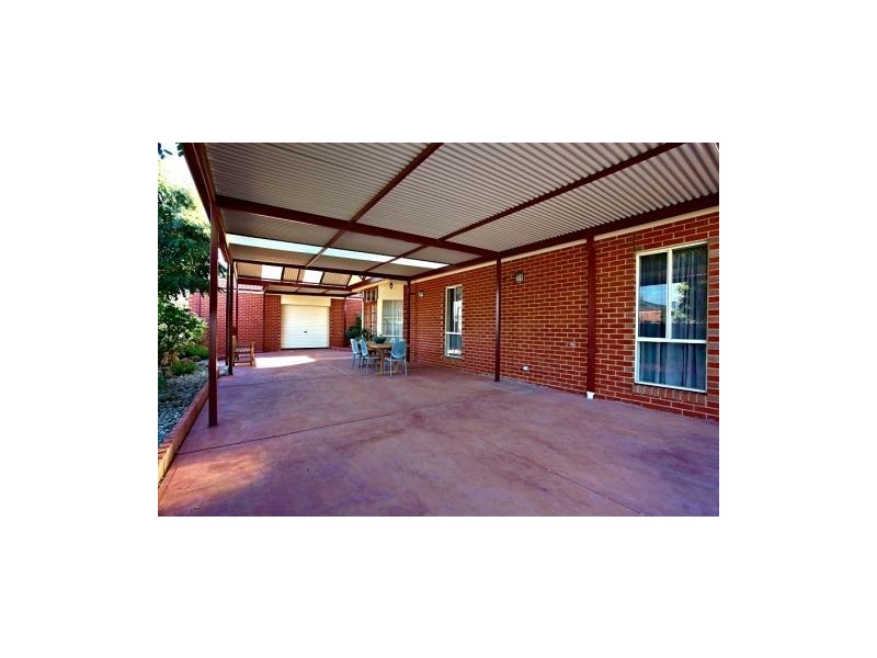 3 Rupertswood Drive, Brookfield VIC 3338