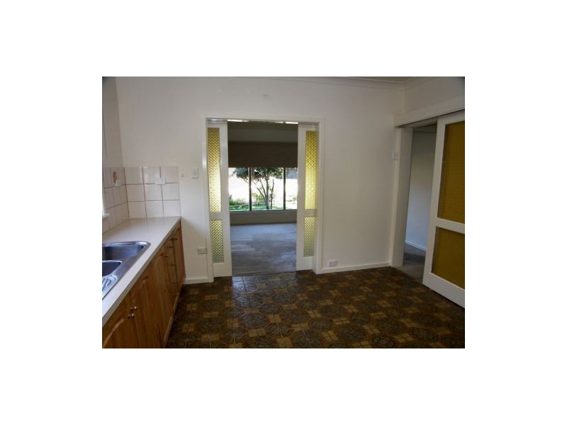 24 Lima Street, St Albans VIC 3021