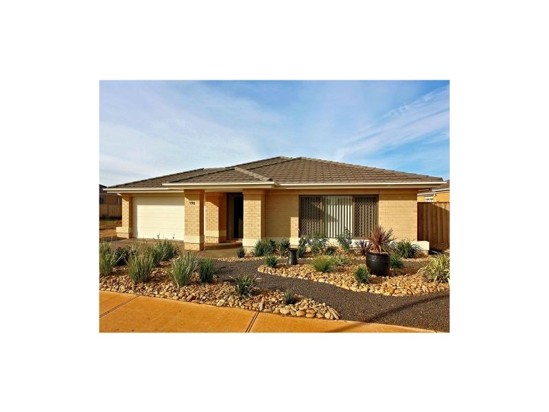 196 Clarkes Rd, Brookfield VIC 3338