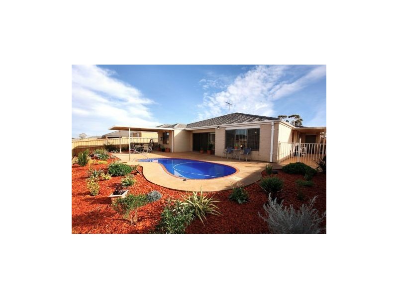 196 Clarkes Rd, Brookfield VIC 3338