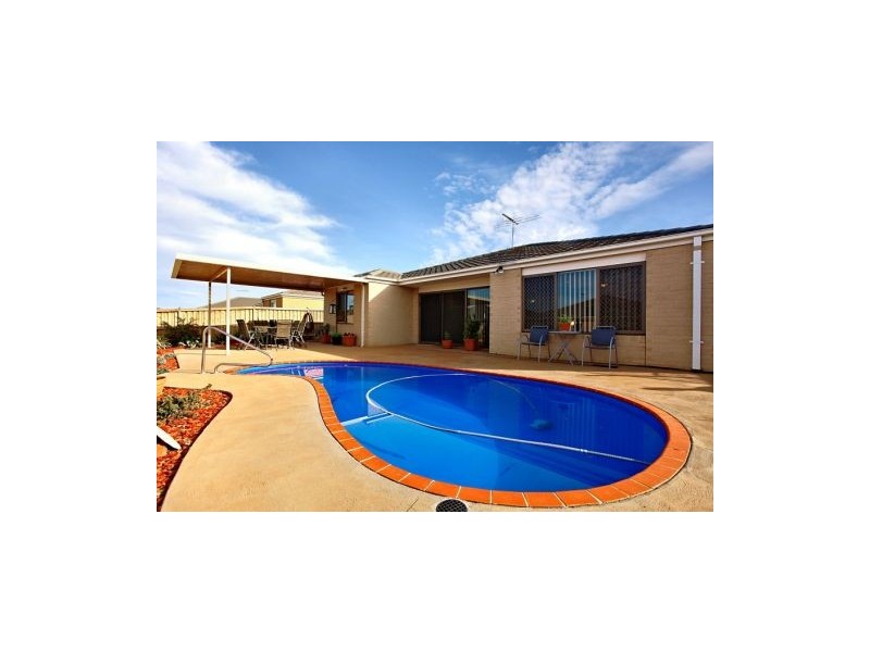 196 Clarkes Rd, Brookfield VIC 3338