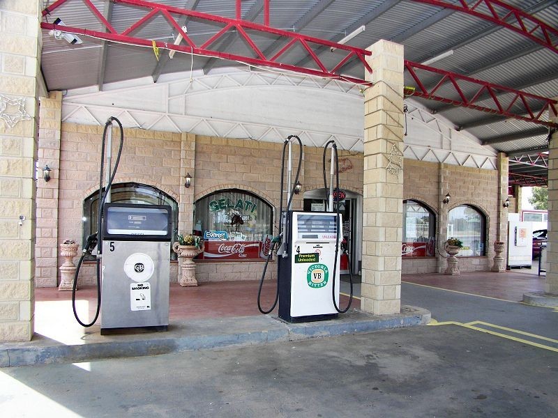 64 Stradbroke Avenue, Nyah VIC 3594