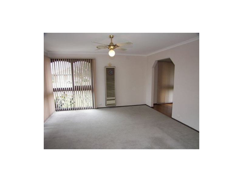 38 Grace Street, Melton South VIC 3338