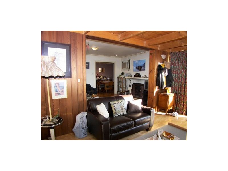 145 Station Road, Melton South VIC 3338