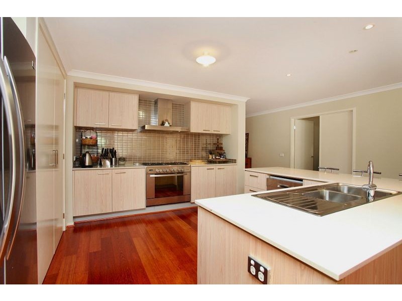 4 Desertgum Way, Brookfield VIC 3338