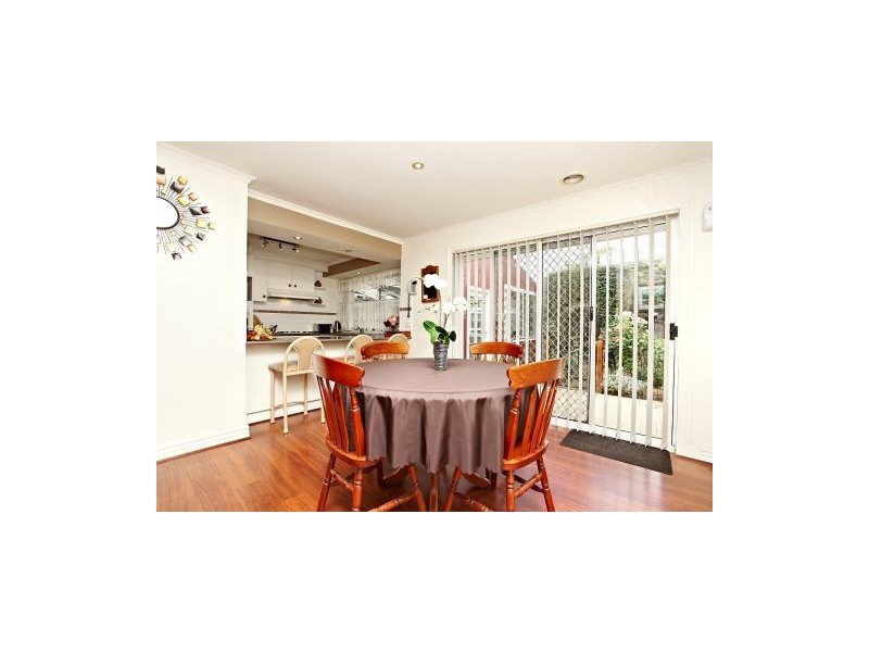 19 Cahill Drive, Brookfield VIC 3338