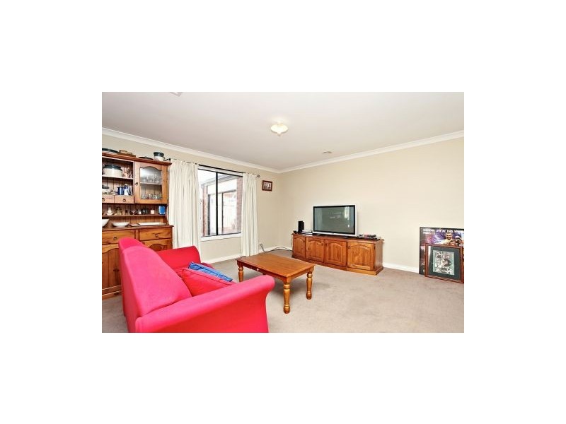 1  Scarlet Oak Avenue, Melton VIC 3337