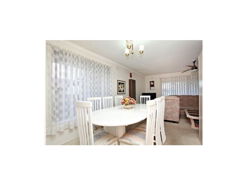 16 Hurley Street, Melton VIC 3337